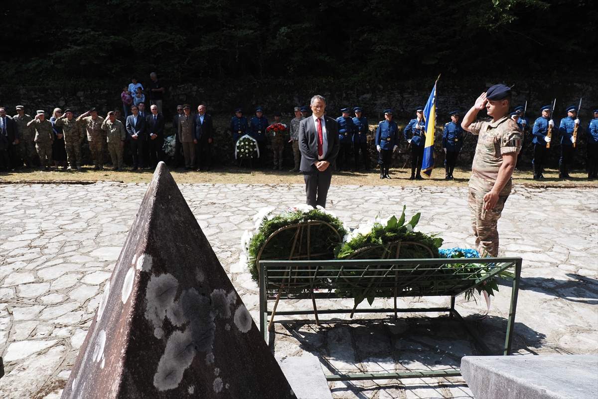 Obilježena 30. godišnjica pogibije američkih diplomata i francuskog vojnika na Igmanu (Foto: AA)