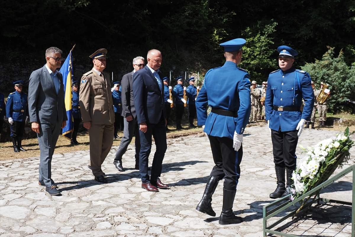 Obilježena 30. godišnjica pogibije američkih diplomata i francuskog vojnika na Igmanu (Foto: AA)