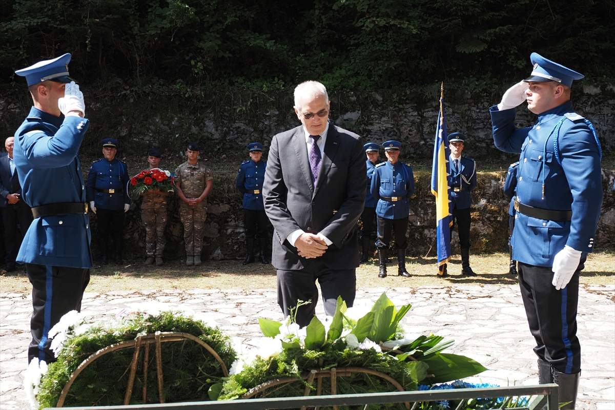 Obilježena 30. godišnjica pogibije američkih diplomata i francuskog vojnika na Igmanu (Foto: AA)