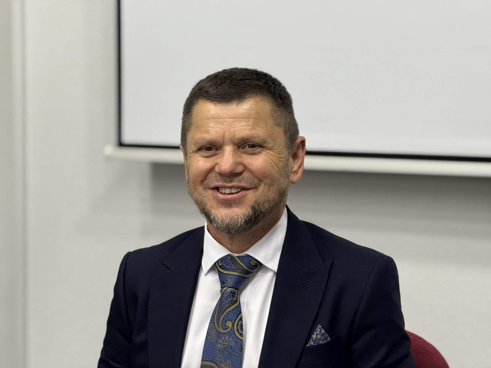 Foto: Omer Kavazović/Preporod.info - Muftijstvo mostarsko uručilo priznanje direktoru Vakufske direkcije Senaidu Zajimoviću za izgradnju i obnovu vakufa