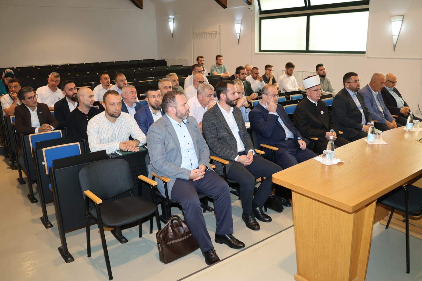 24-09-2025-01.jpg - Muftijstvo tuzlansko: Seminar za koordinatore i voditelje „Škole Kur’ana“ 