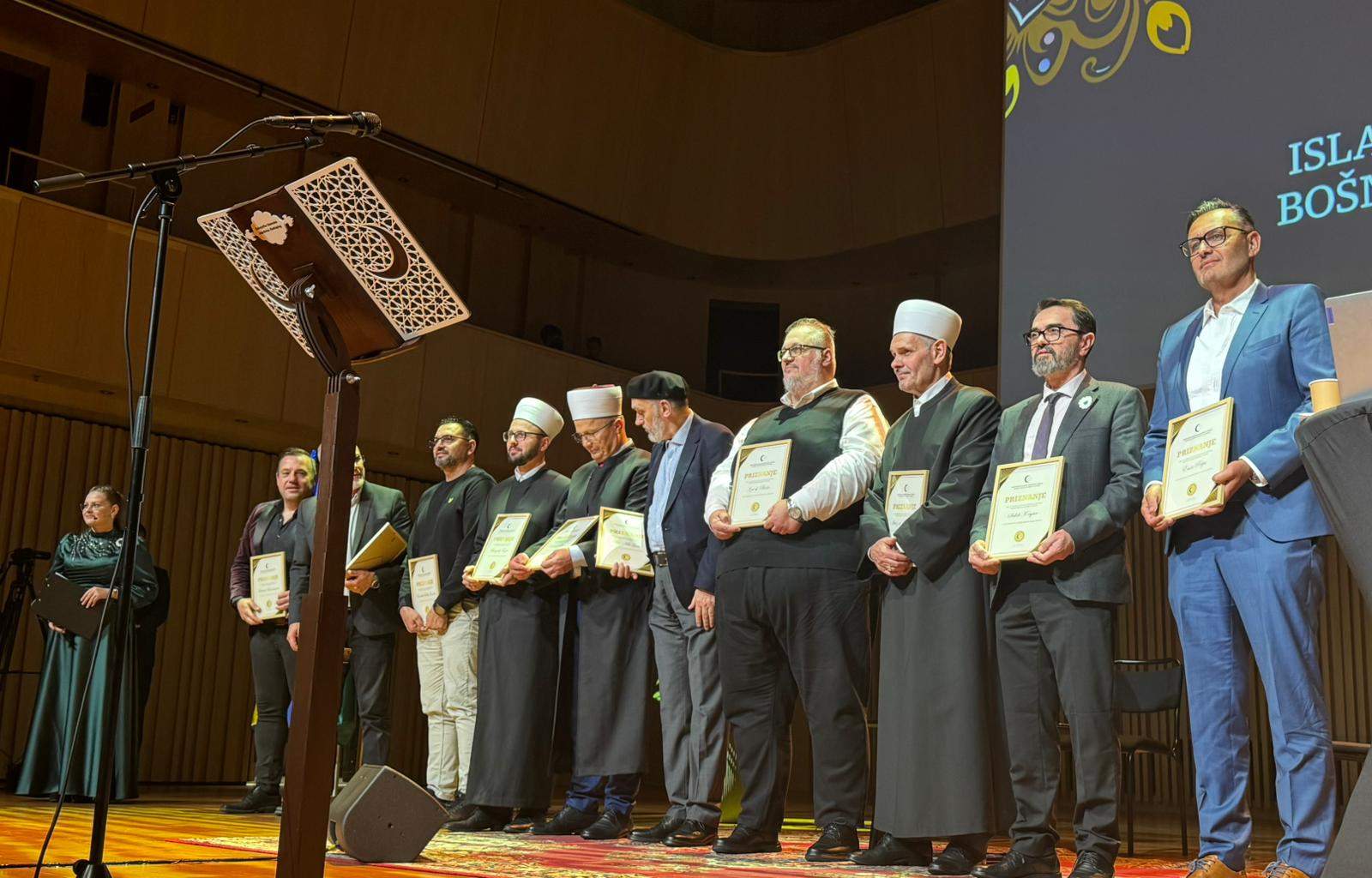 IMG-20251011-WA0008.jpg - Reisul-ulema na 30. godišnjici IZ Bošnjaka u Švedskoj: Ova generacija treba našoj djeci ostaviti uređenu Zajednicu