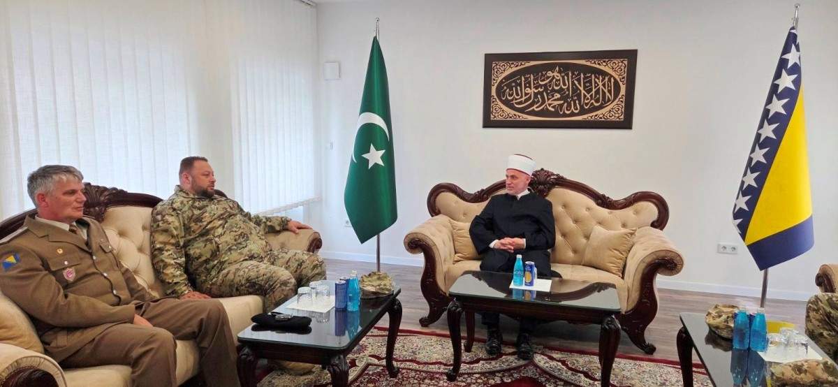c-6.jpg - Muftija Kudić razgovarao s komandantom Velićem, glavnim imamom Hadžićem i imamima u OS BiH