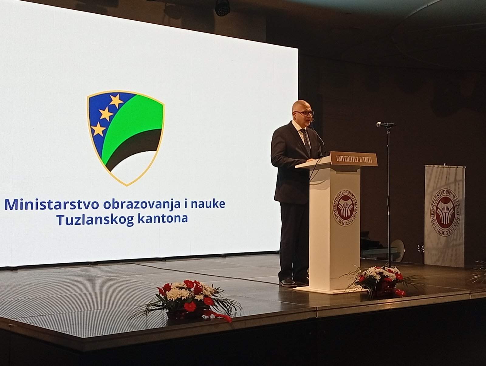 viber_image_2025-10-30_15-08-10-800.jpg - Inaugurisan novi rektor Univerziteta u Tuzli prof. dr. Amir Karić: Znanje je ključ razvoja društva