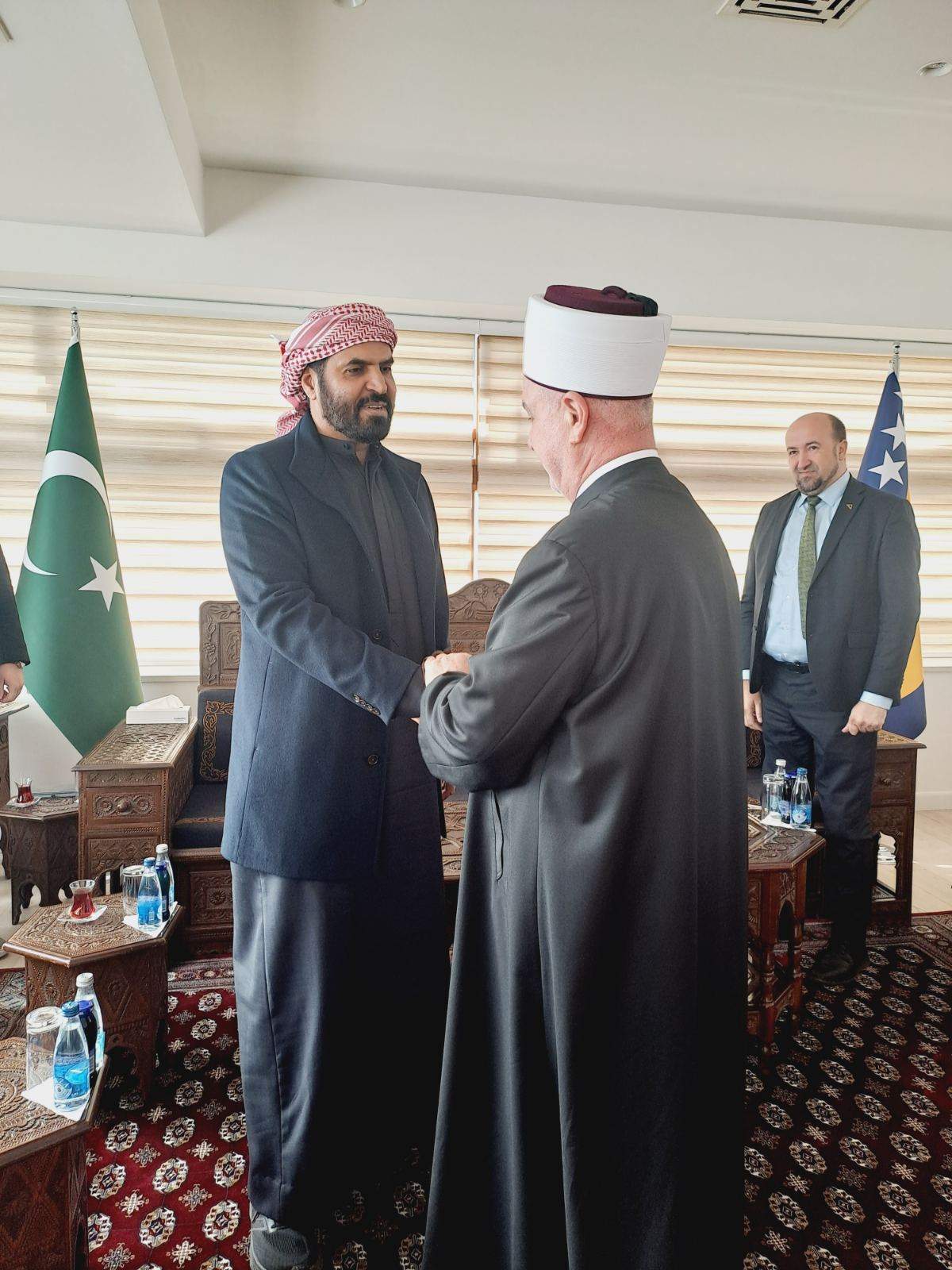 Reisul-ulema2.jpg - Reisul-ulemu posjetio direktor Crvenog polumjeseca Ujedinjenih Arapskih Emirata u Bosni i Hercegovini