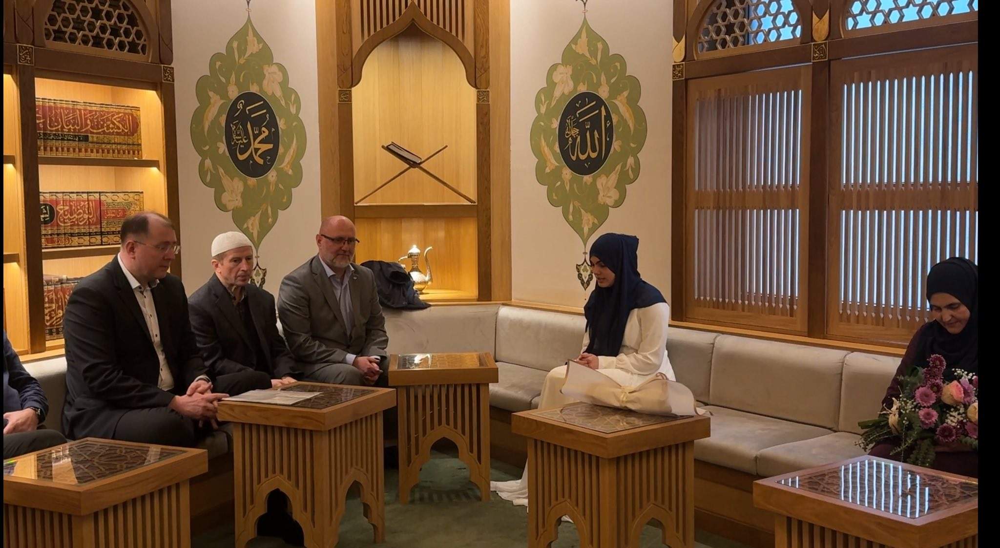 02.jpg - Nova hafiza iz Muftijstva tuzlanskog: Merjema Mujkanović proučila posljednje ajete pred Komisijom za hifz