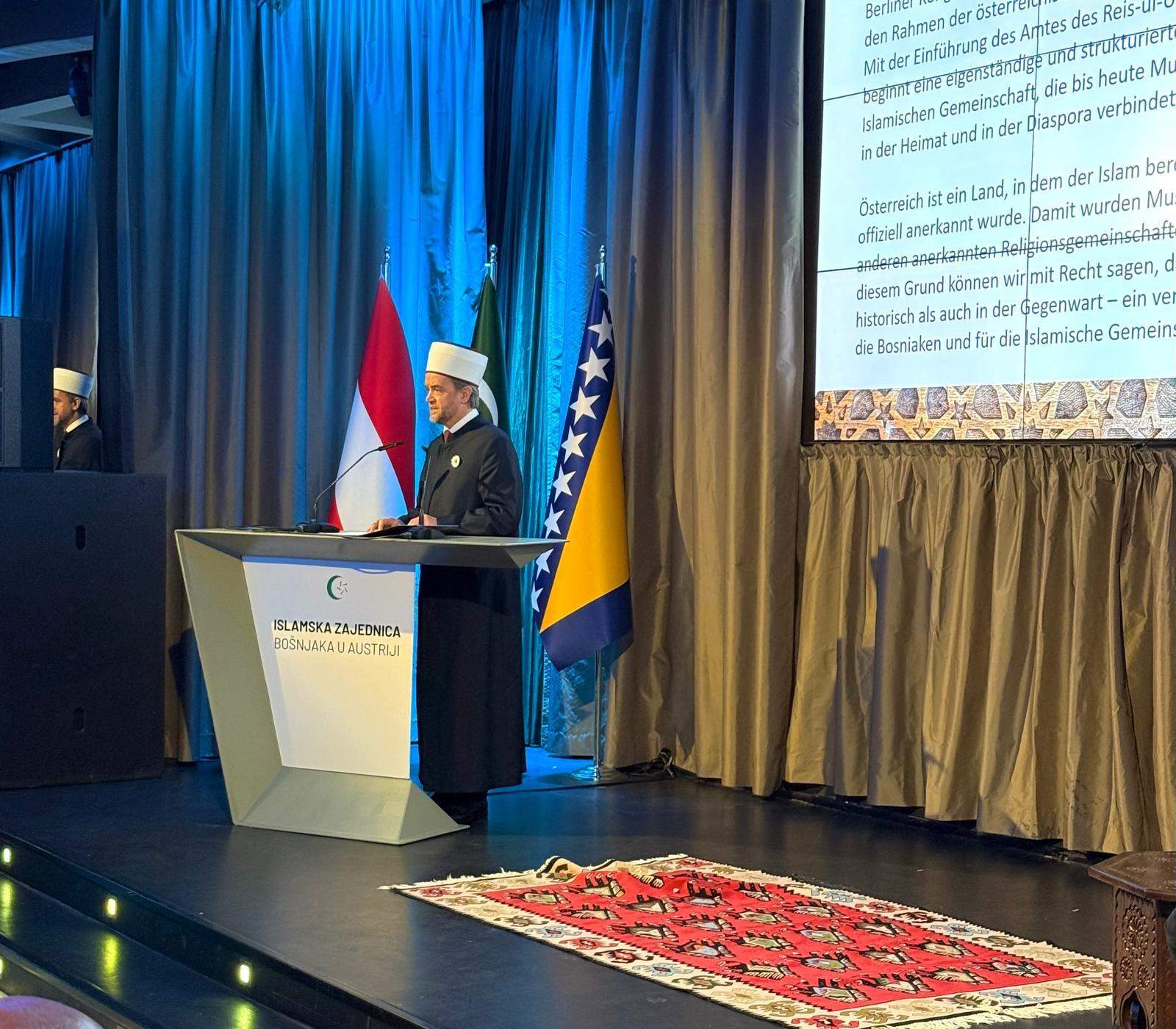 FOTO: Ured muftije za Zapadnu Evropu - Muftija Kobilica na obilježavanju 30 godina IZBA u Beču: Uprkos iskušenjima, ostali ste prisutni i lojalni svome dinu i Zajednici