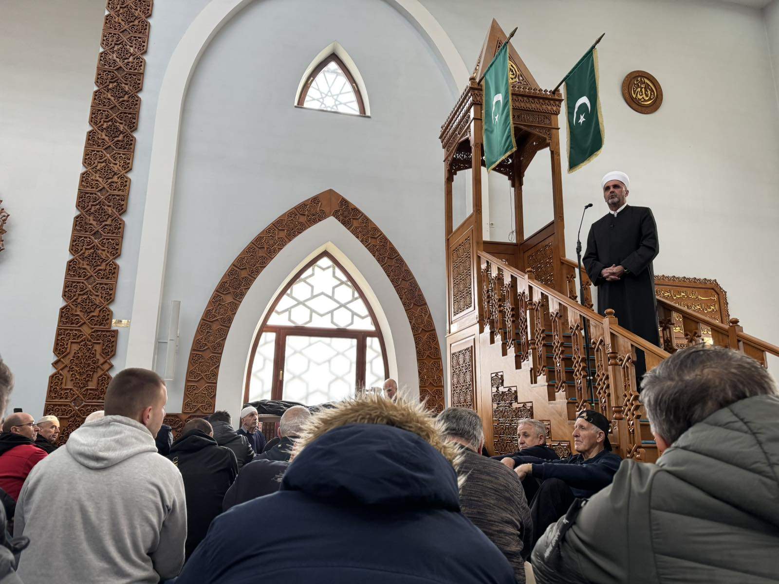 Foto: Omer Kavazović/Preporod.info - Čamdžić u Istiklal džamiji: Druženje s dobrim ljudima je pohvalno, a ugledanje na njih je obaveza