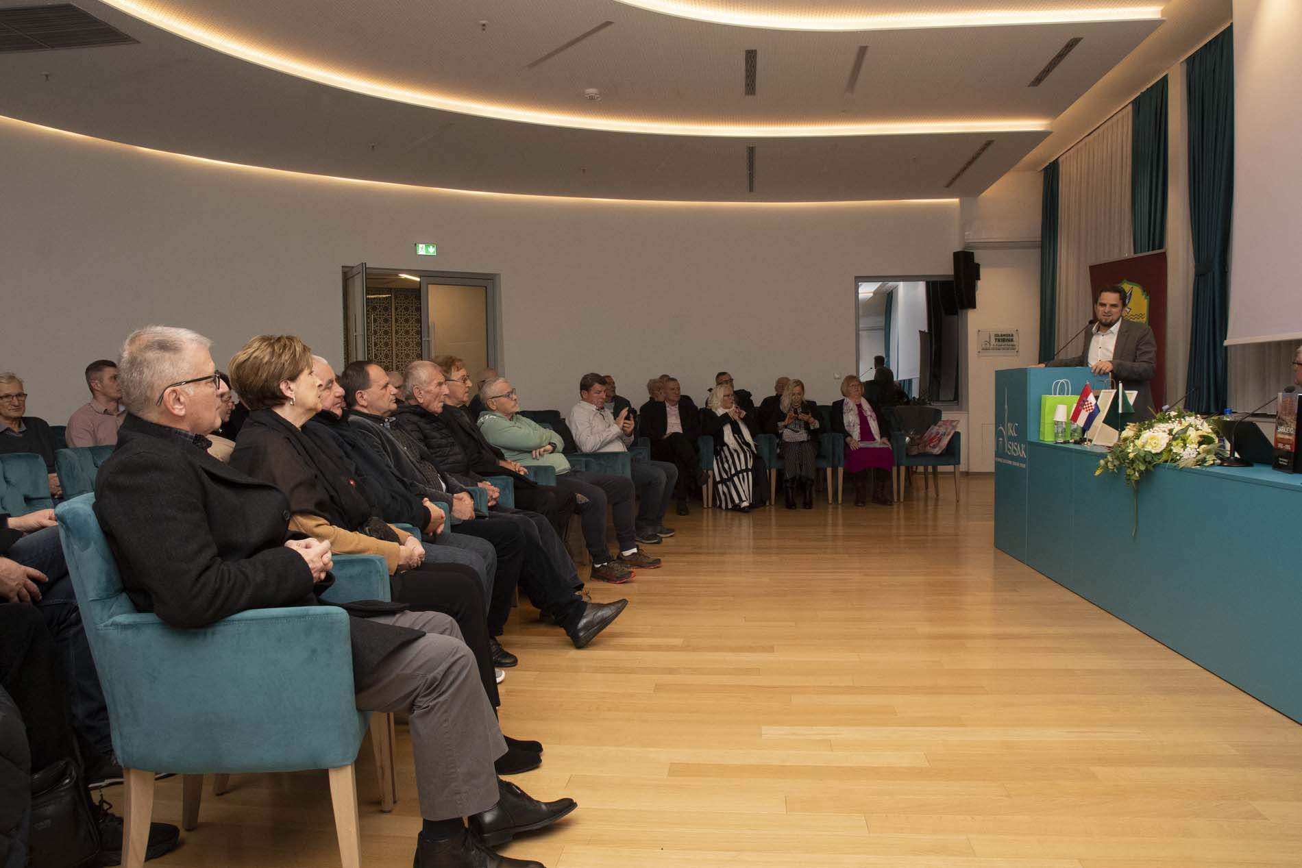 DSC_8314.jpg - U Islamskom kulturnom centru u Sisku održana promocija knjiga Vahida Karavelića i Zijada Ružanca