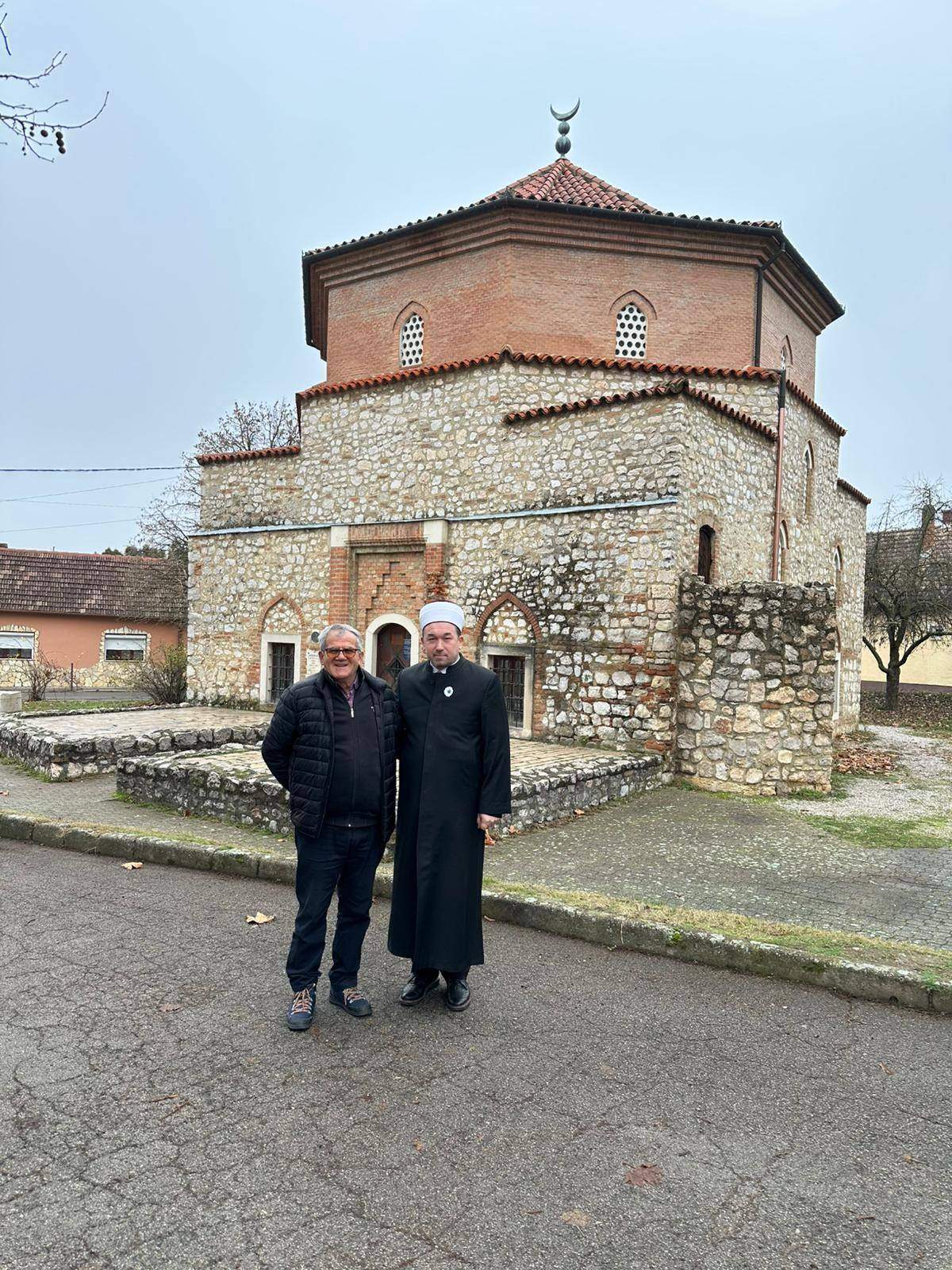 598553321_1334064598747907_4369661475309206417_n.jpg - Glavni imam MIZ Kiseljak u posjeti džematu Harkany u Mađarskoj