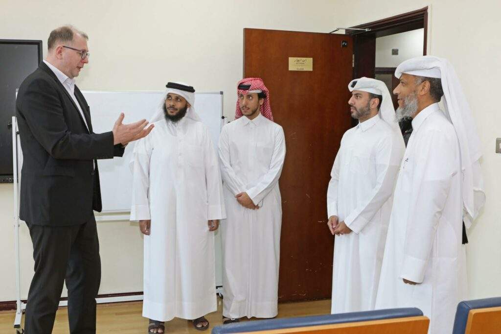 Foto: UNSA FIN - UNSA FIN: Prof. dr. hfz. Kenan Musić u posjeti Dohi