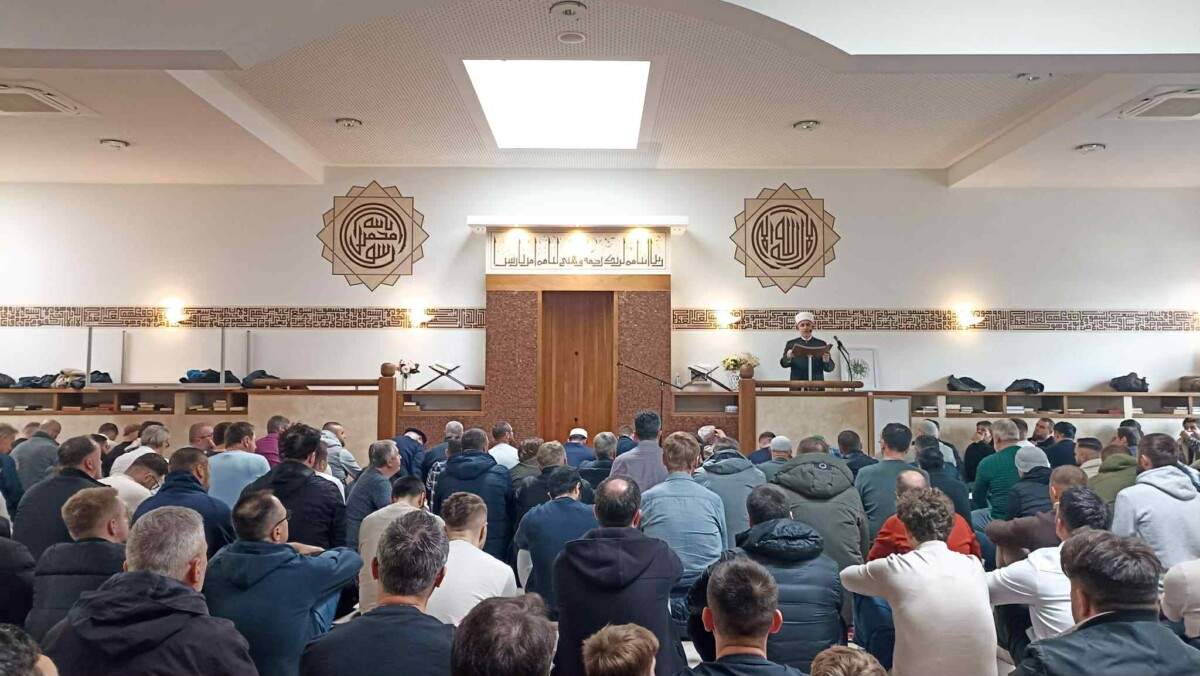 Foto: Muftijstvo bihaćko - Muftija Kudić u posjeti Bo&scaron;njacima Njemačke: Na&scaron;a zajednica je primjer istinske snage i natjecateljskog duha na putu dobra