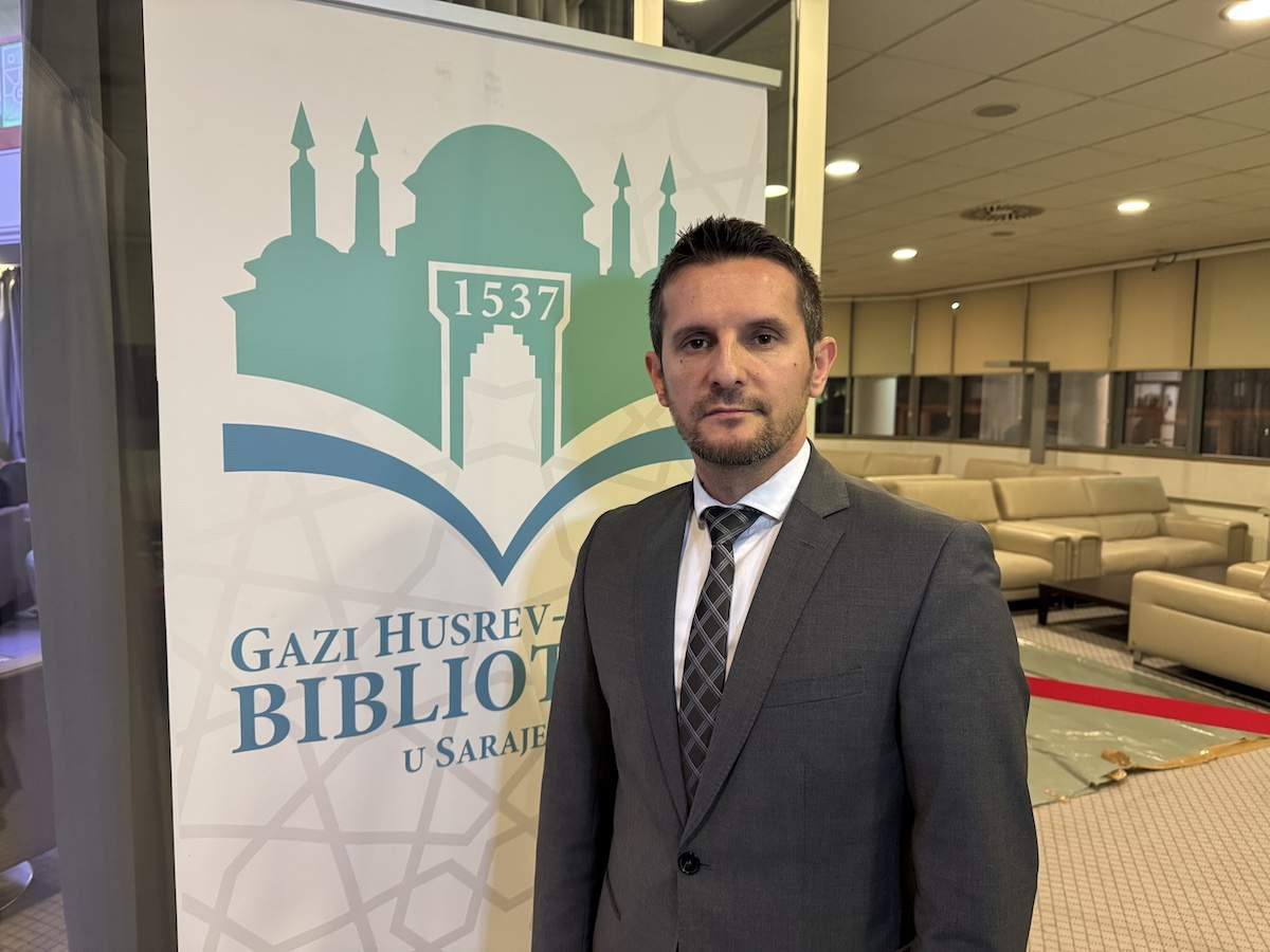 IMG_5165.jpg - U Sarajevu predstavljena monografija Medrese Osman-ef. Redžović &bdquo;Dragulj na brijegu&ldquo;