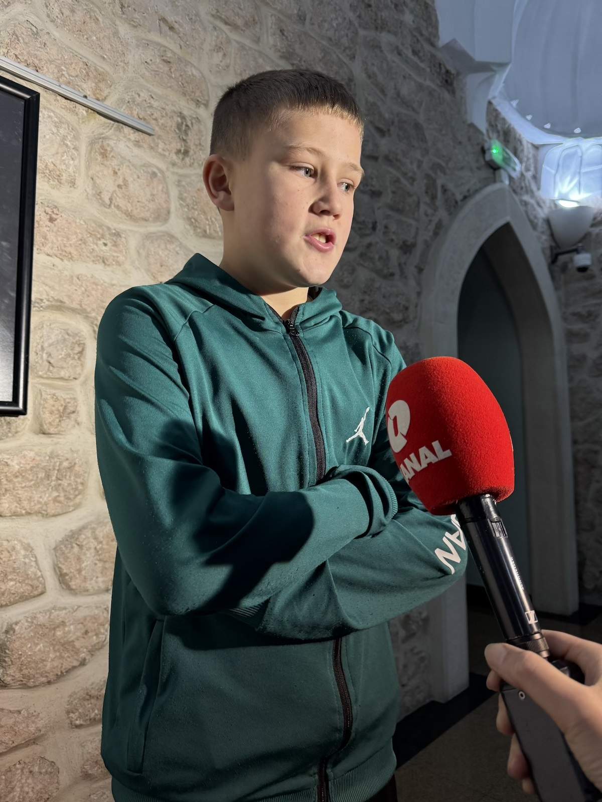 IMG_5414.jpg - Dodijeljene stipendije &bdquo;Cvijet Srebrenice&ldquo; za 55 učenika i studenata