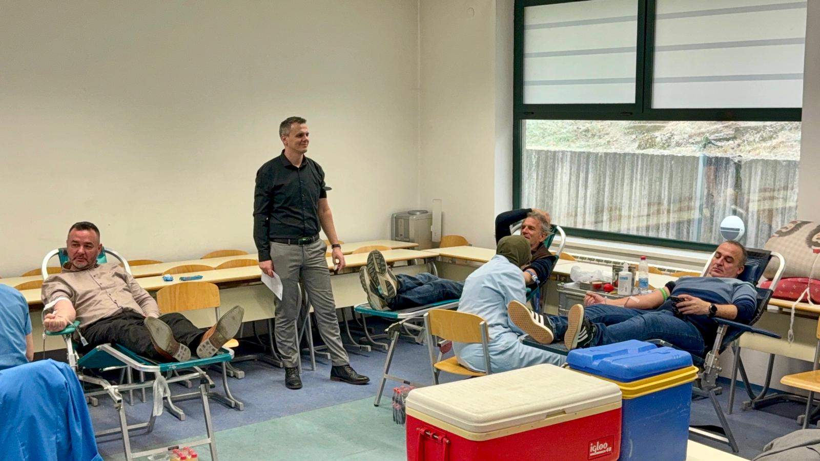 akcija-darivanja-krvi-2.jpeg - MIZ Tuzla: Jo&scaron; jedna uspje&scaron;na akcija darivanja krvi 