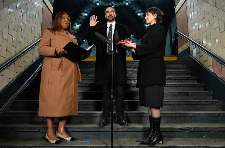 AlJazeera.jpg - Zohran Mamdani prvi gradonačelnik New Yorka koji je položio zakletvu uz Kur&rsquo;an