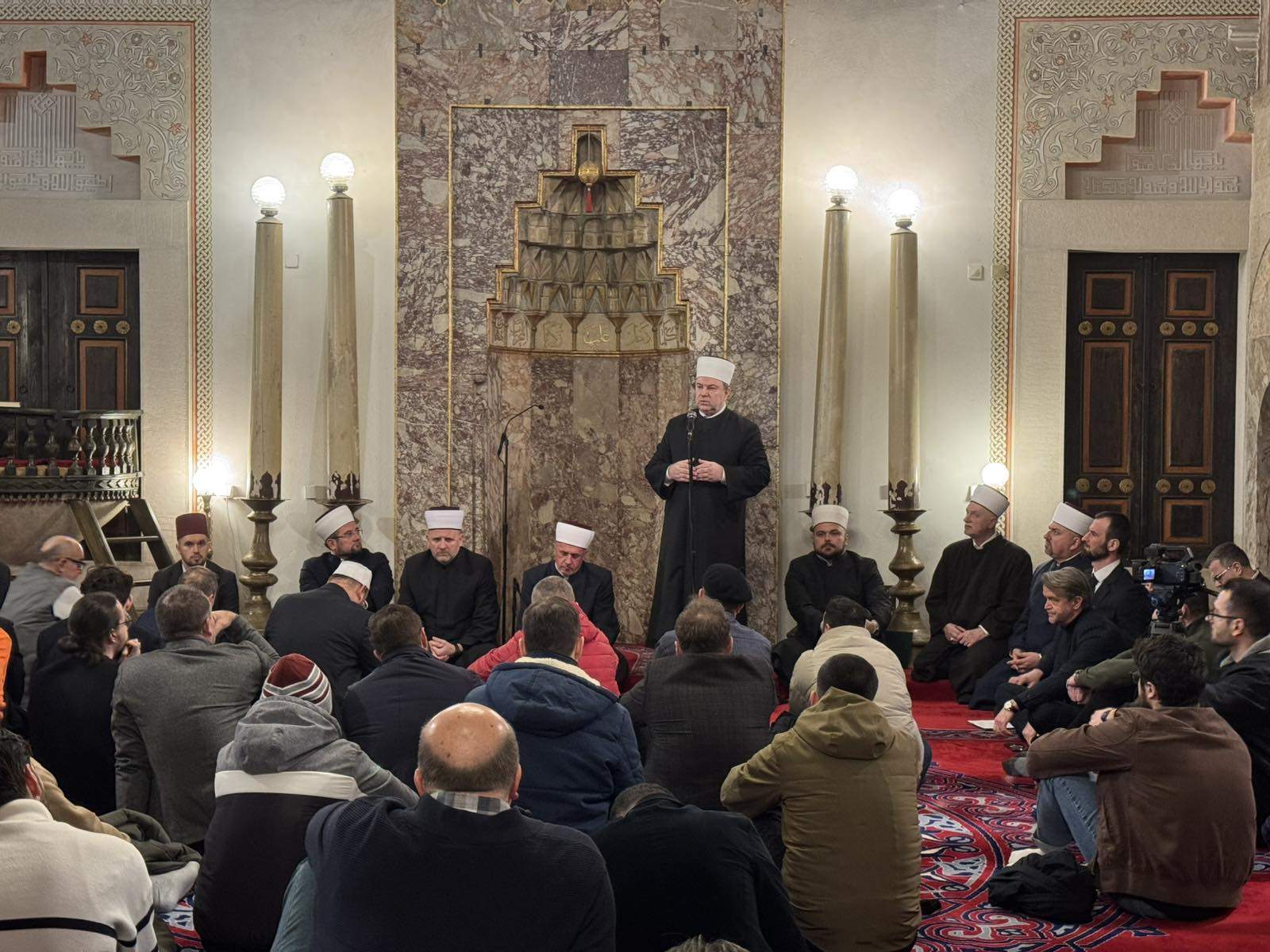 GHB džamija7.jpeg - Večer Kur’ana u Gazi Husrev-begovoj džamiji povodom Lejletul-miradža i Dana vakifa