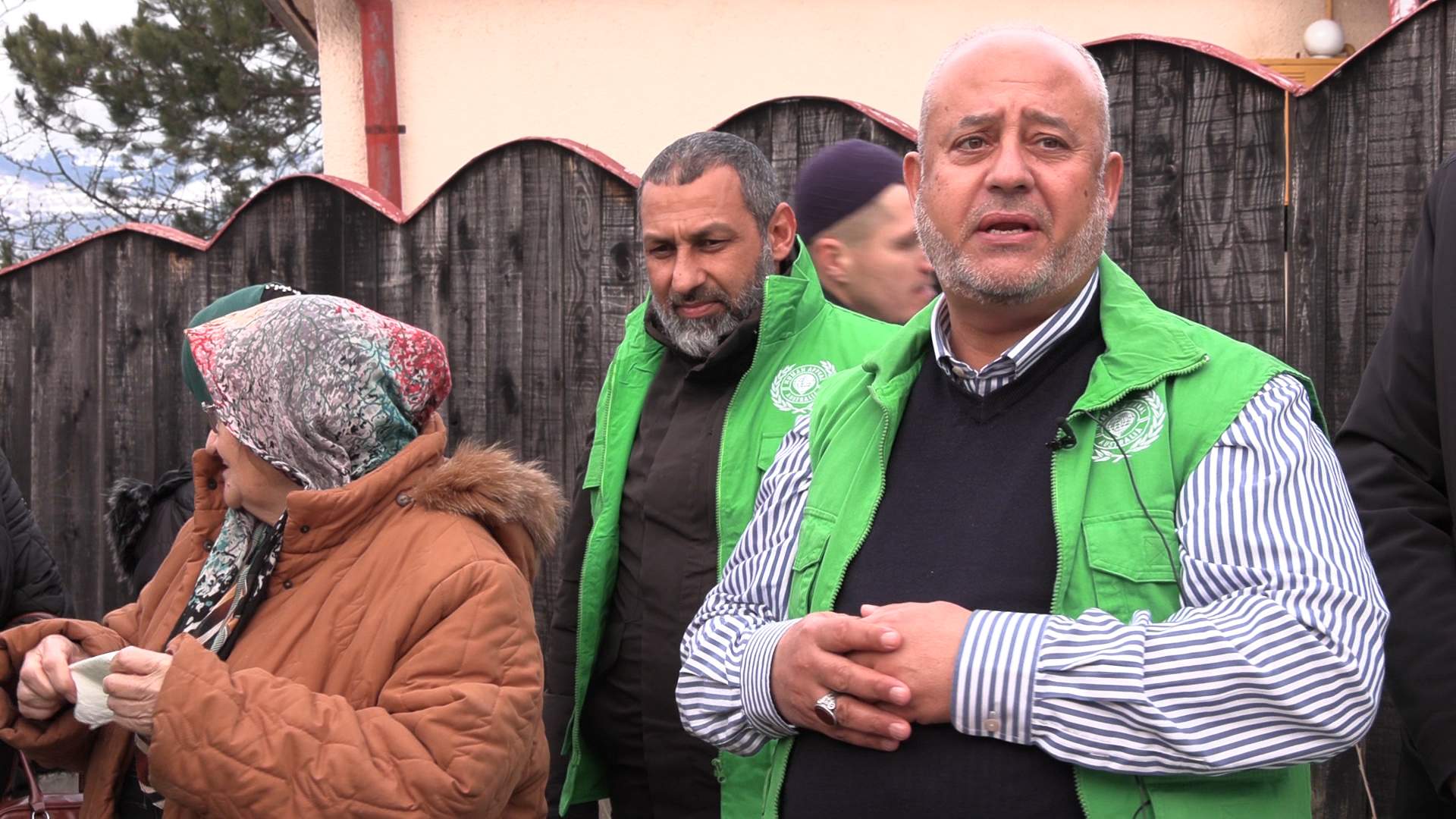 bashar al jamal.jpg - Islamska zajednica u BiH: Počela akcija podjele drva, peći i prehrambrenih paketa za ugroženo stanovništvo