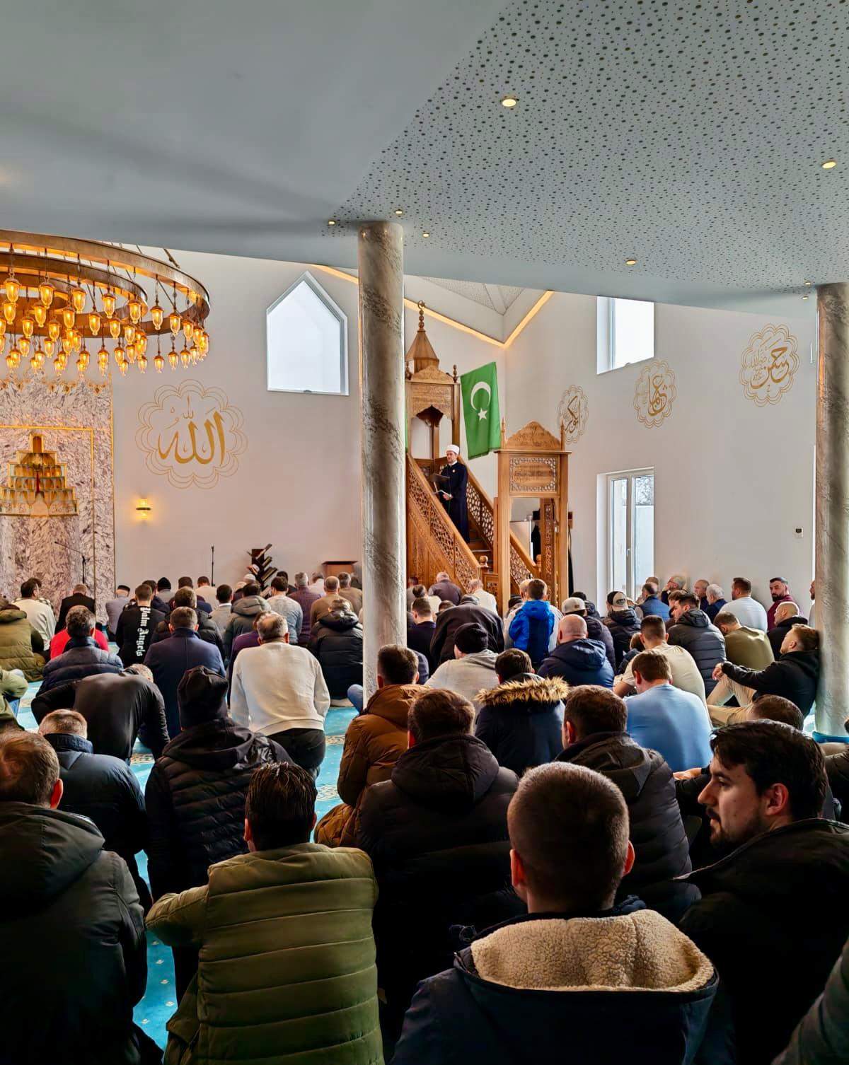 kobilica-hutba-1.jpeg - Muftija Kobilica u Klagenfurtu: Čovjek se može osjećati strancem samome sebi čak i kada je uspje&scaron;an