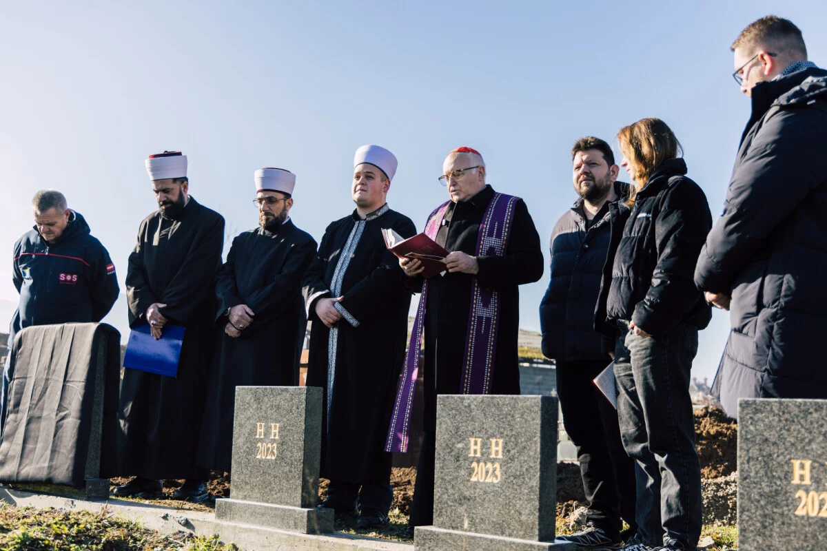 David Pichler - SOS Balkanroute.webp - Na granici BiH i Srbije obilježeni grobovi 28 migranata: 