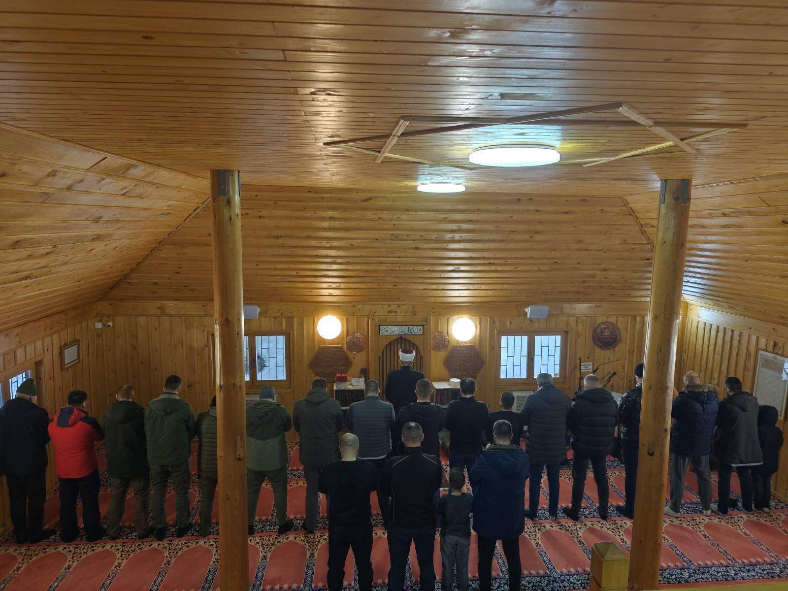 viber_image_2026-01-31_11-01-49-836.jpg - Hutba efendije Hamzakadića u Igmanskoj džamiji: Život na ovom svijetu je suvi&scaron;e kratak da bismo imali vremena za mržnju