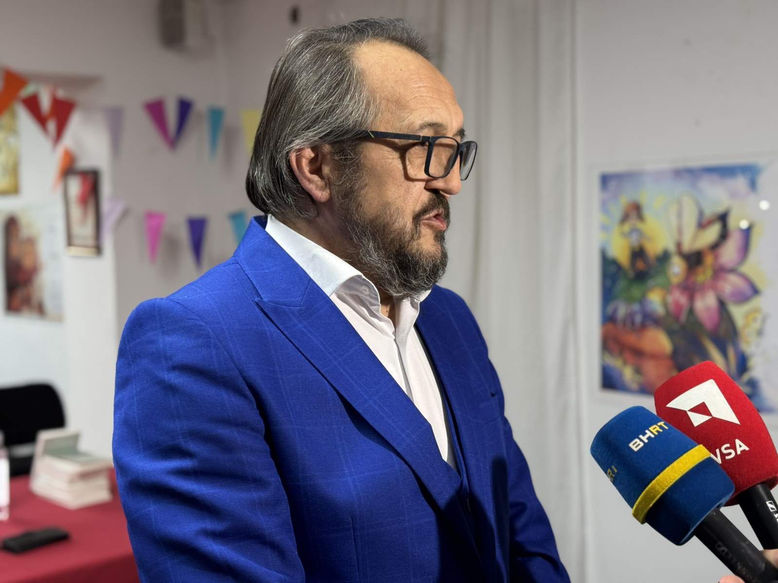 Izedin-sikalo.jpg - Promovisana zbirka poezije dr. Harisa Silajdžića 