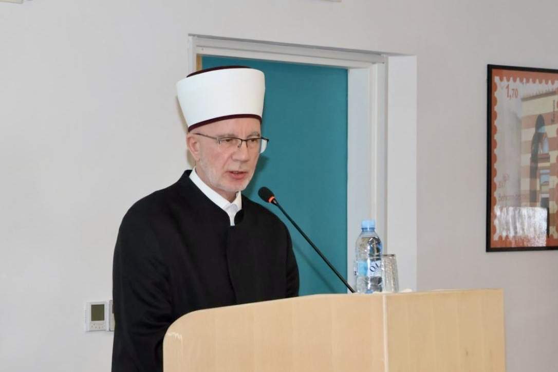 IMG_9292.jpeg - Promovisana knjiga o Velikoj medresi u Skoplju: Stasavanje generacije koja je obilježila jedno vrijeme