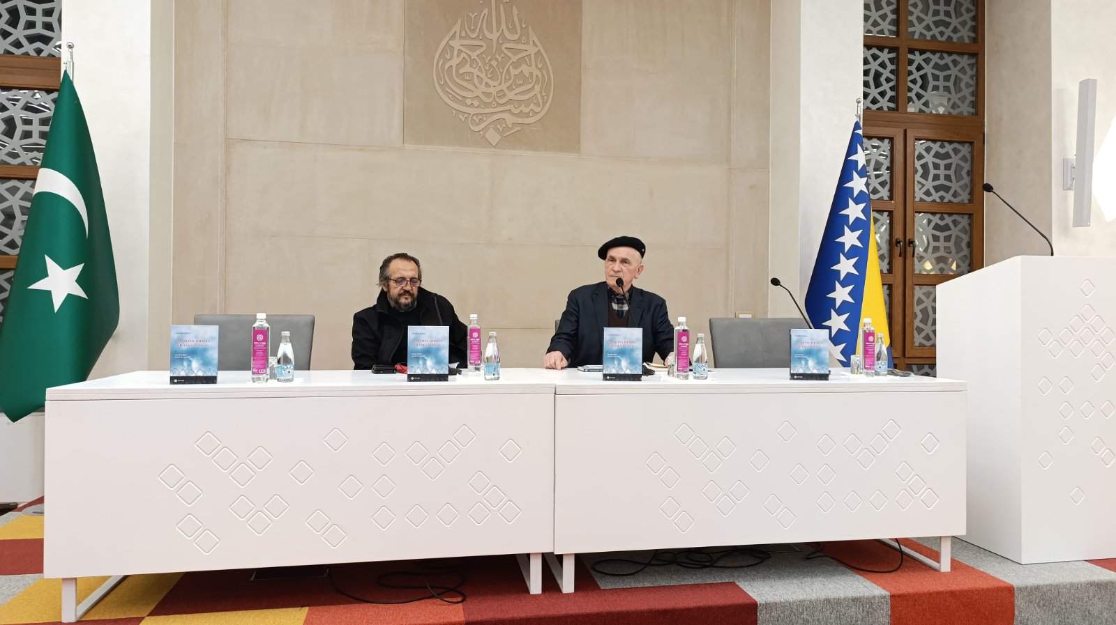 IMG-1143bb06cfe6d1969a98a91155a187d2-V.jpg - U Zenici promovisana knjiga &ldquo;Palestina, Izrael i svjetska &scaron;utnja&rdquo; autora Mustafe Spahića