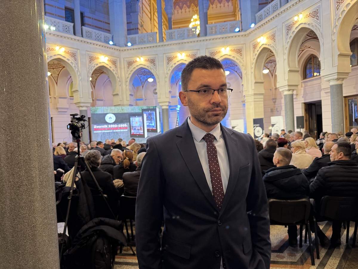 IMG_6633.jpg - Promovisana knjiga &ldquo;Zvornik 1992&ndash;1995: Genocid na kapiji Bosne&rdquo; u sarajevskoj Vijećnici