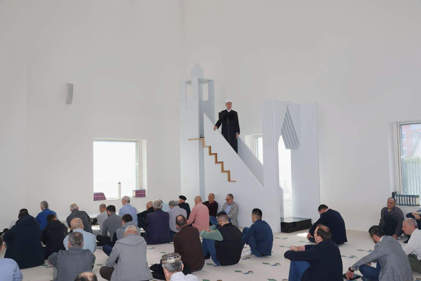 2.jpg - Ramazanska hutba muftije tuzlanskog dr. Vahid-ef. Fazlovića: 