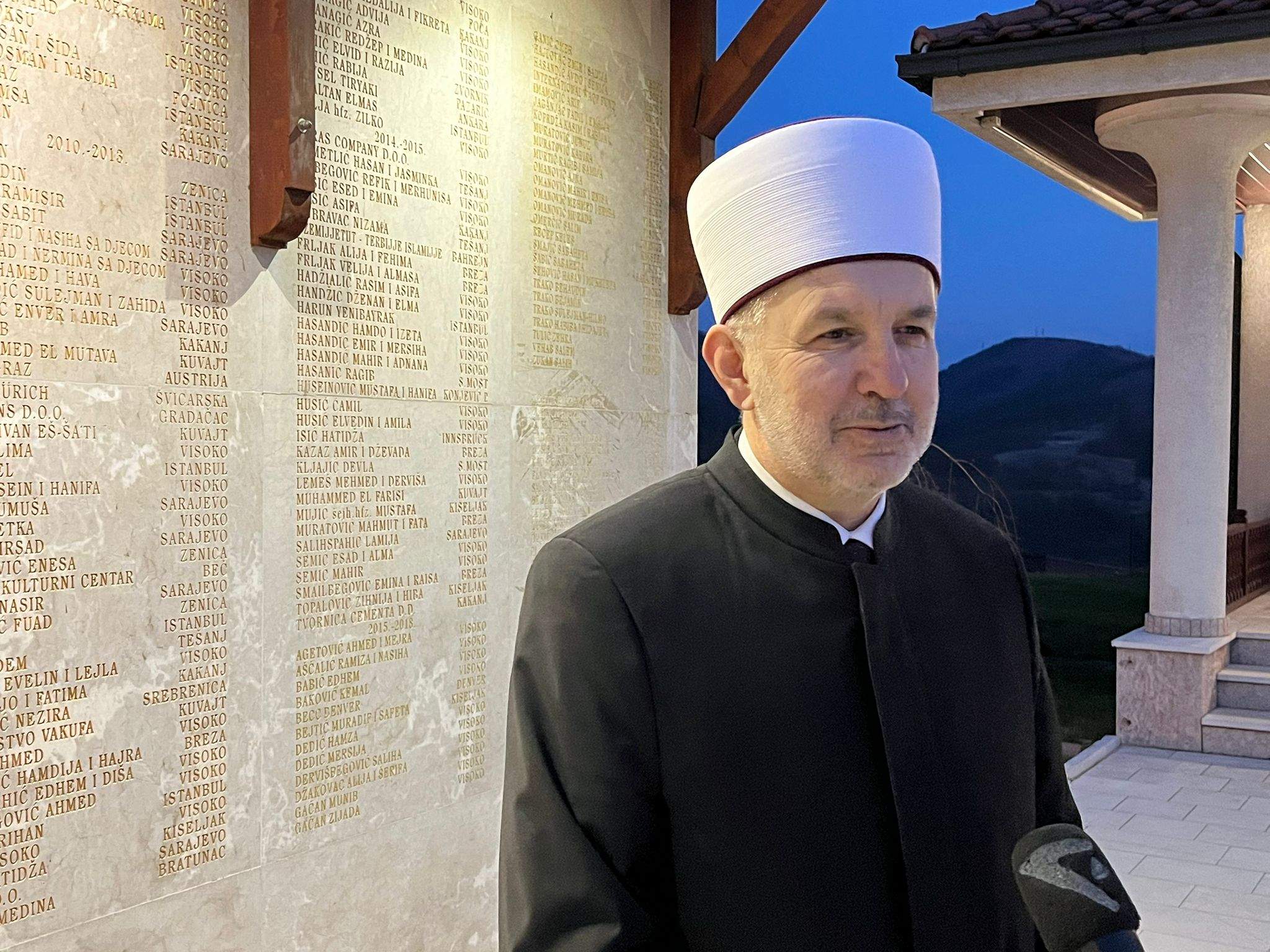 IMG-20260307-WA0047.jpg - Istanbulsko i sarajevsko muftijstvo upriličilo iftar s jetimima uz podijelu stipendija