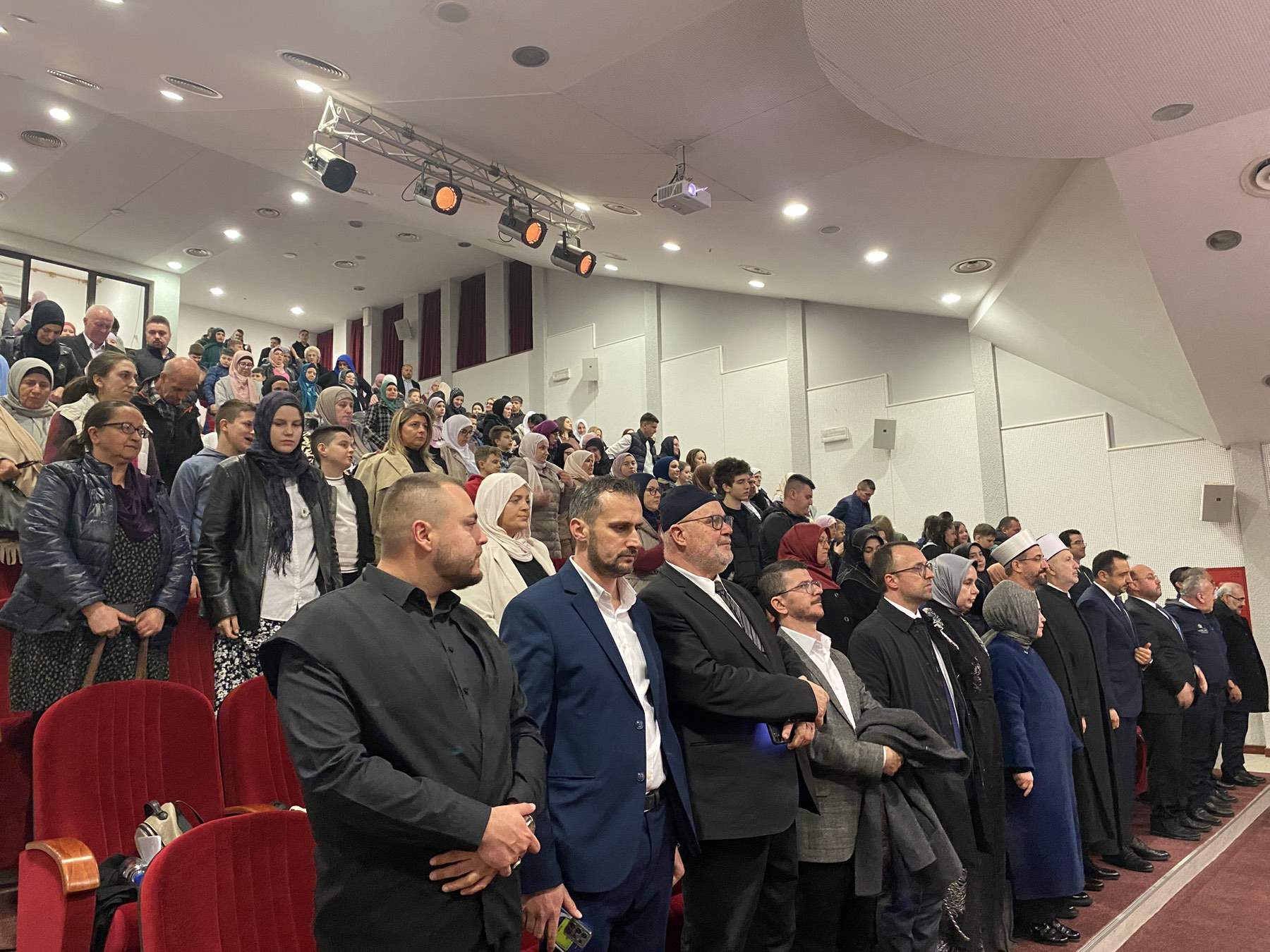 viber_image_2026-03-07_18-56-54-564.jpg - Istanbulsko i sarajevsko muftijstvo upriličilo iftar s jetimima uz podijelu stipendija