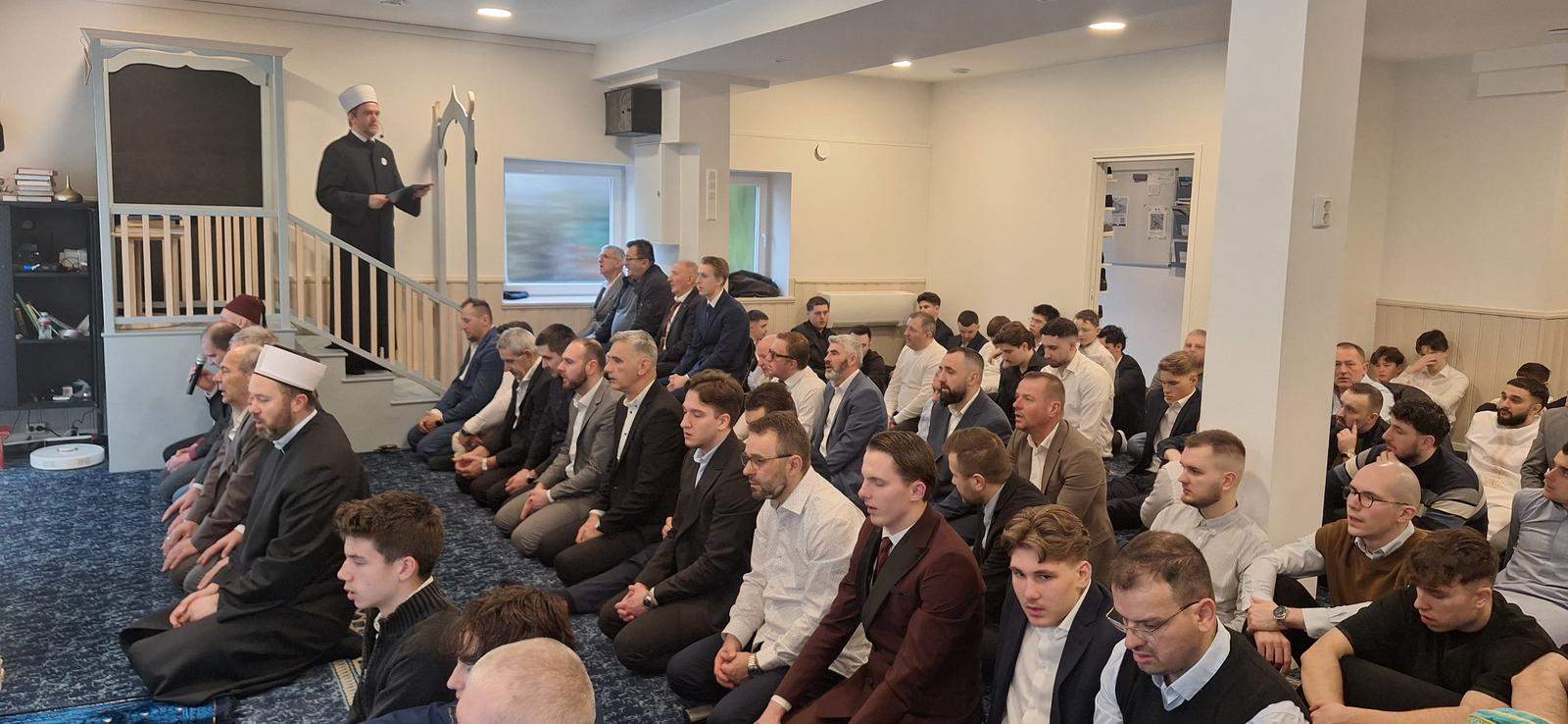 kobilica-hutba.jpeg - Bajramska hutba muftije Kobilice: Živimo u vremenu u kojem je čovjeku blizina potrebnija vi&scaron;e nego ikada