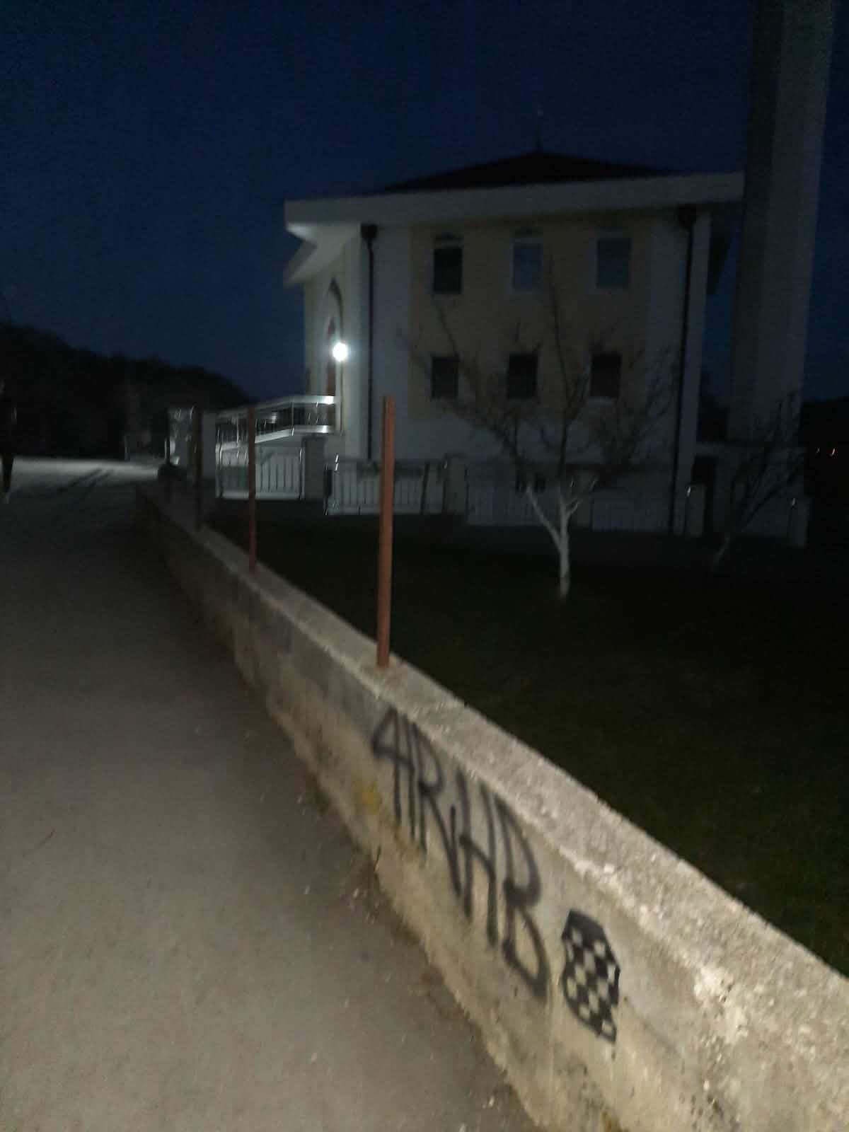 668206572_965843125834407_3710712621562726988_n.jpg - Međureligijsko vijeće u BiH: Vandalizam počinjen u Mandinom Selu je napad na temeljne vrijednosti dru&scaron;tva