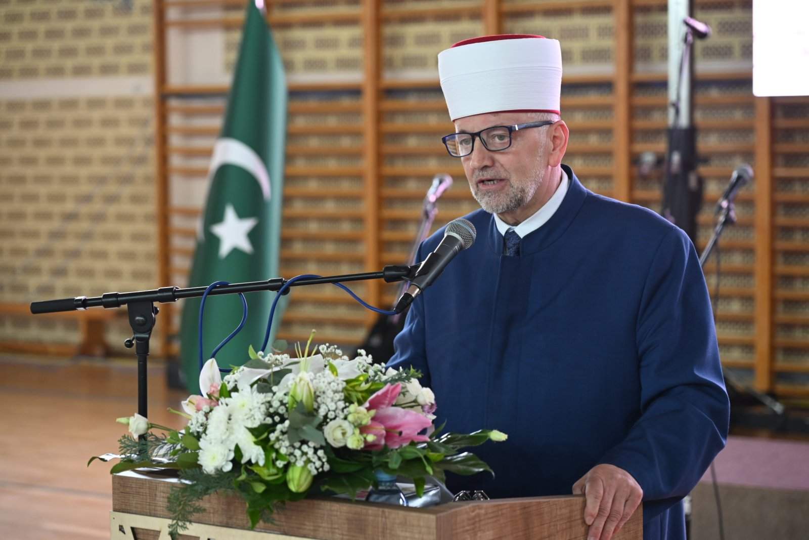 j (5).jpg - Svečana akademija u čast znanja i vakifa u medresi u Cazinu