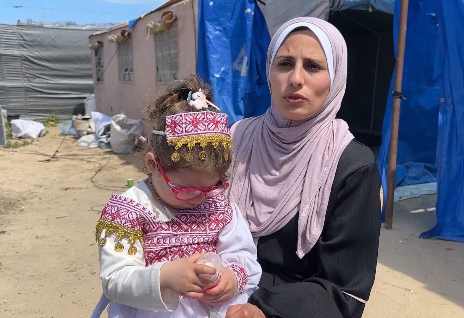 3.jpg - Majka u Gazi pronašla kćerku nakon dvije godine razdvojenosti: