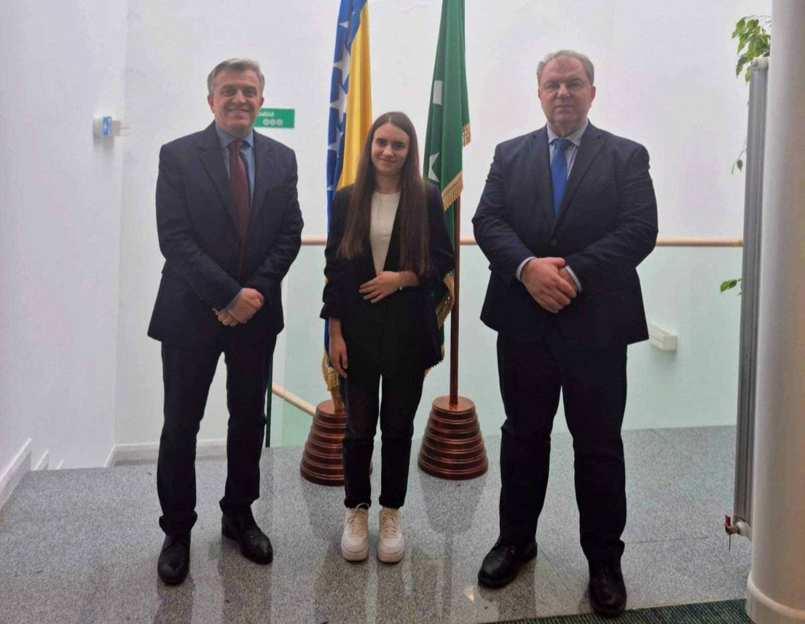 viber_image_2026-04-15_14-58-42-388.jpg - Prjiem za pobjednicu ramazanskog kviza 