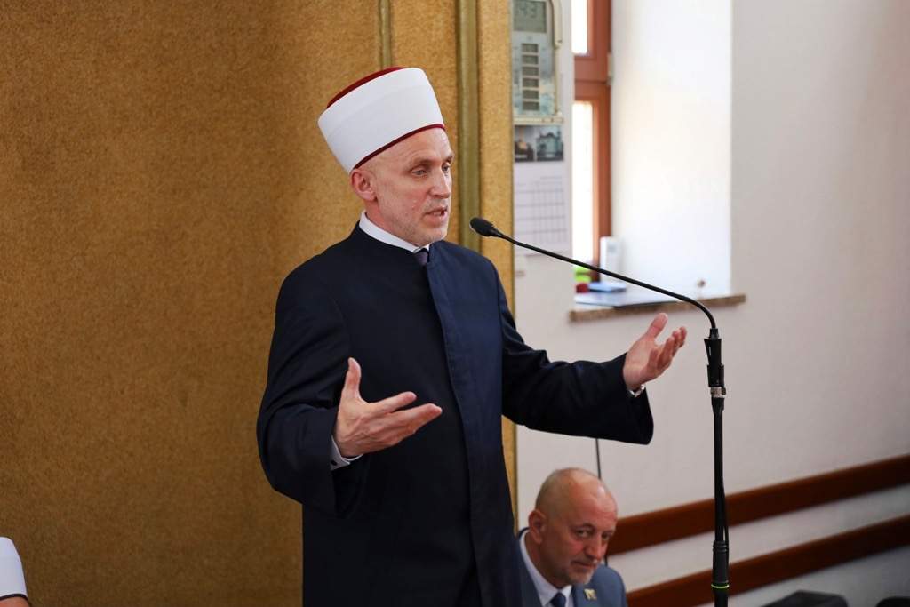 IMG_0575.jpeg - U Velikoj Kladu&scaron;i proučena hafiska dova Ezani Kovačević - prvoj hafizi Kur