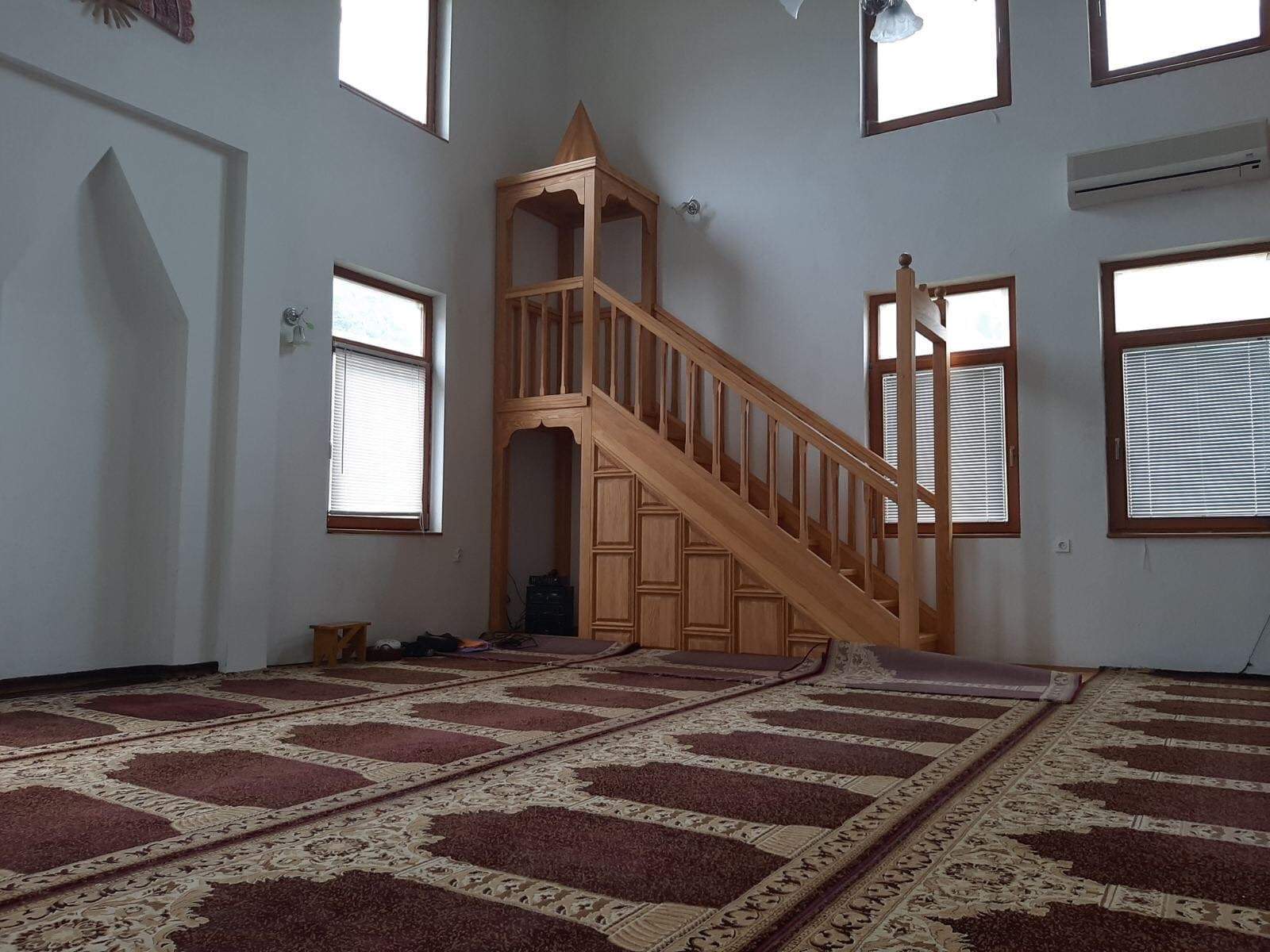 img3.jpg - Kad džamija progovori: Mihrab, minber i saf