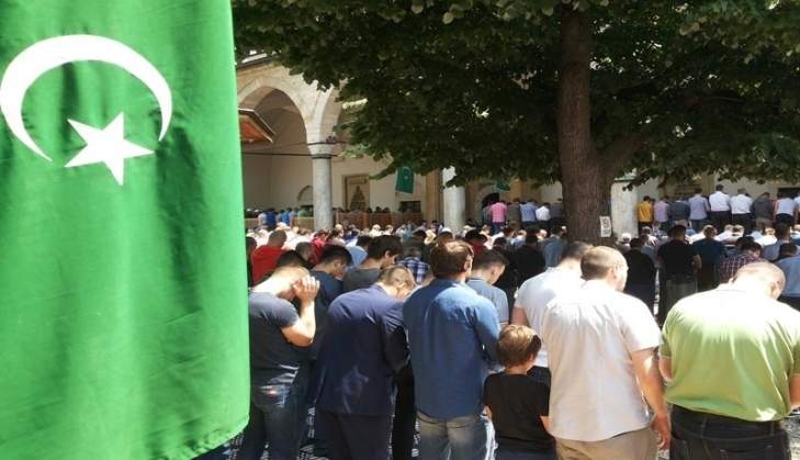 saff.jpg - Kad džamija progovori: Mihrab, minber i saf