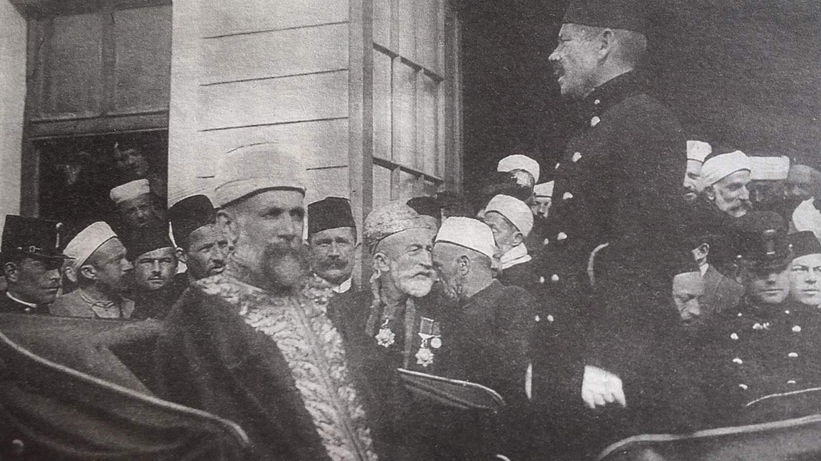 Menšura.jpg - Reis Čaušević kao trajna inspiracija