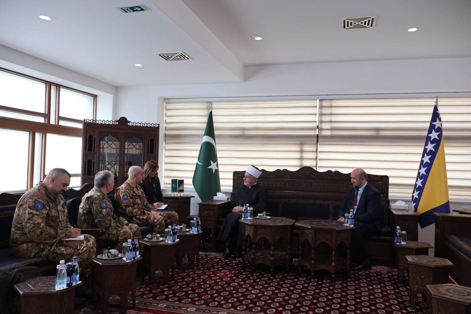 001.jpg - Reisul-ulemu posjetio komandant snaga EUFOR-a