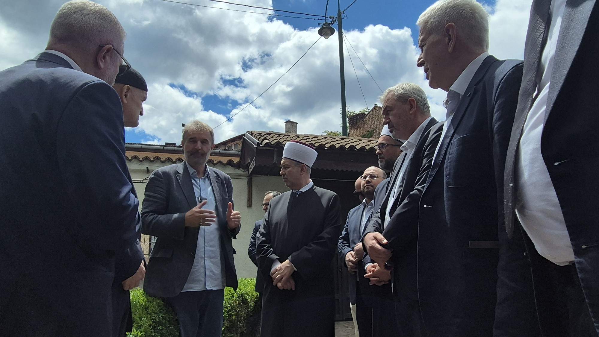 20260612_133724_copy_2000x1126.jpg - Muftijstvo sarajevsko predstavilo projekat sanacije nišana i kaburova u haremu Hadžijske džamije