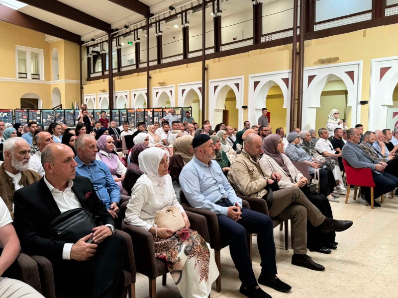 Ispunjen atrij Elči Ibrahim-pašine medrese