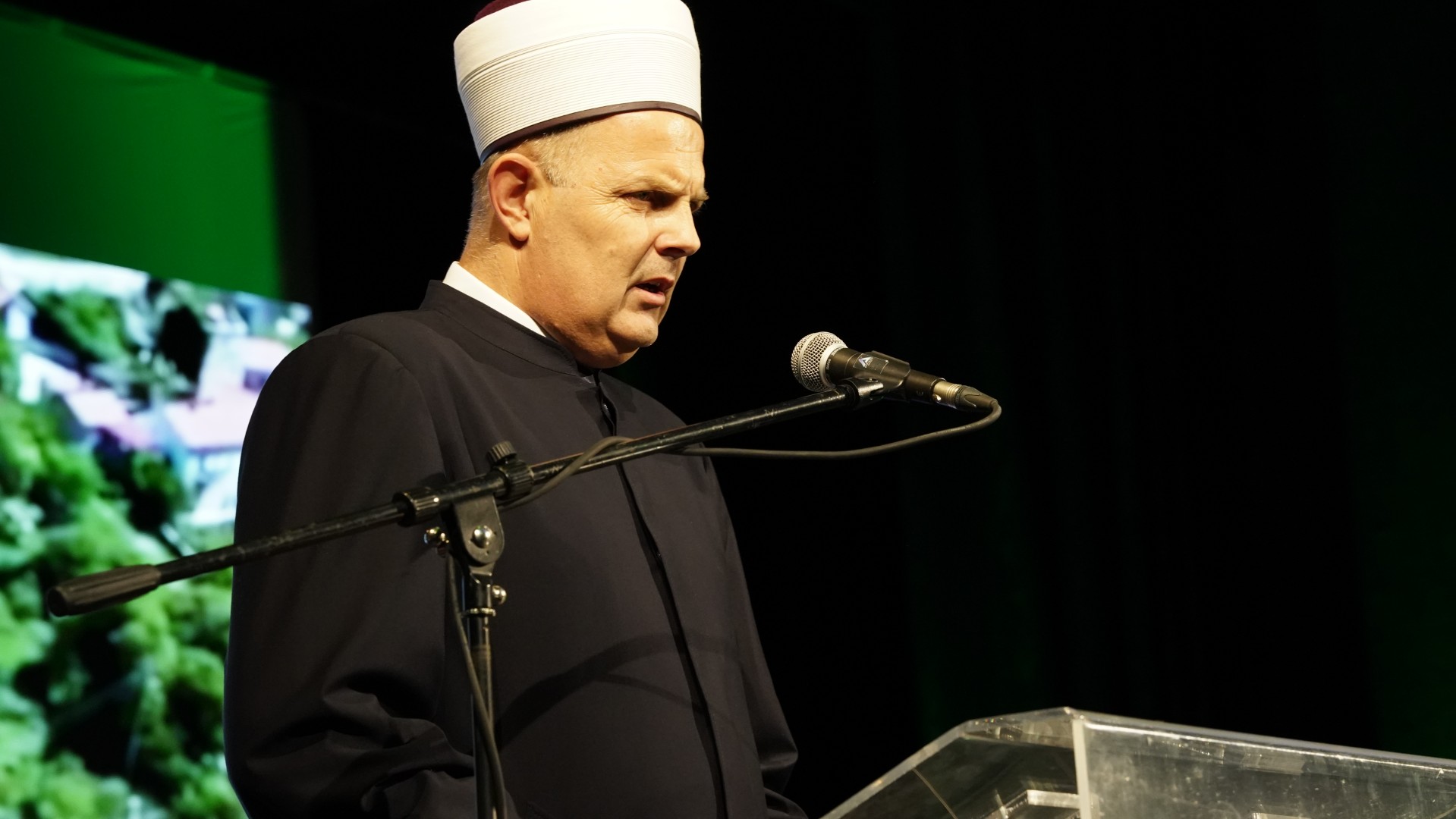 Hafiz Sadik-ef. Fazlagć - Obraćanje na svečanoj akademijia povodom 300. godišnjice Osman-pašine džamije u Trebinju Hafiz Sadik-ef. Fazlagć - Obraćanje na svečanoj akademijia povodom 300. godišnjice Osman-pašine džamije u Trebinju