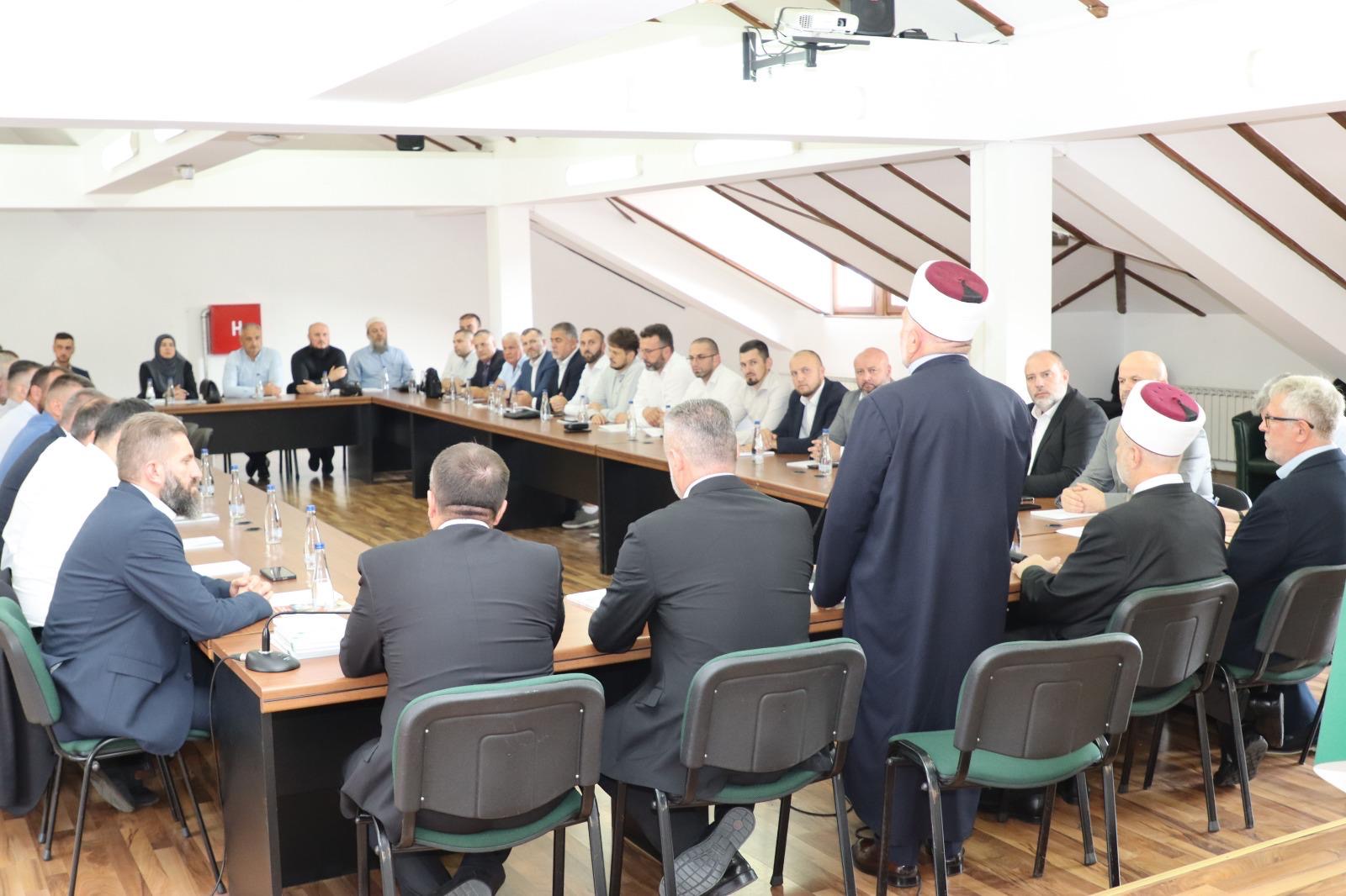 Proširena sjednica Mešihata Islamske zajednice u Srbiji 09.09.20206 17