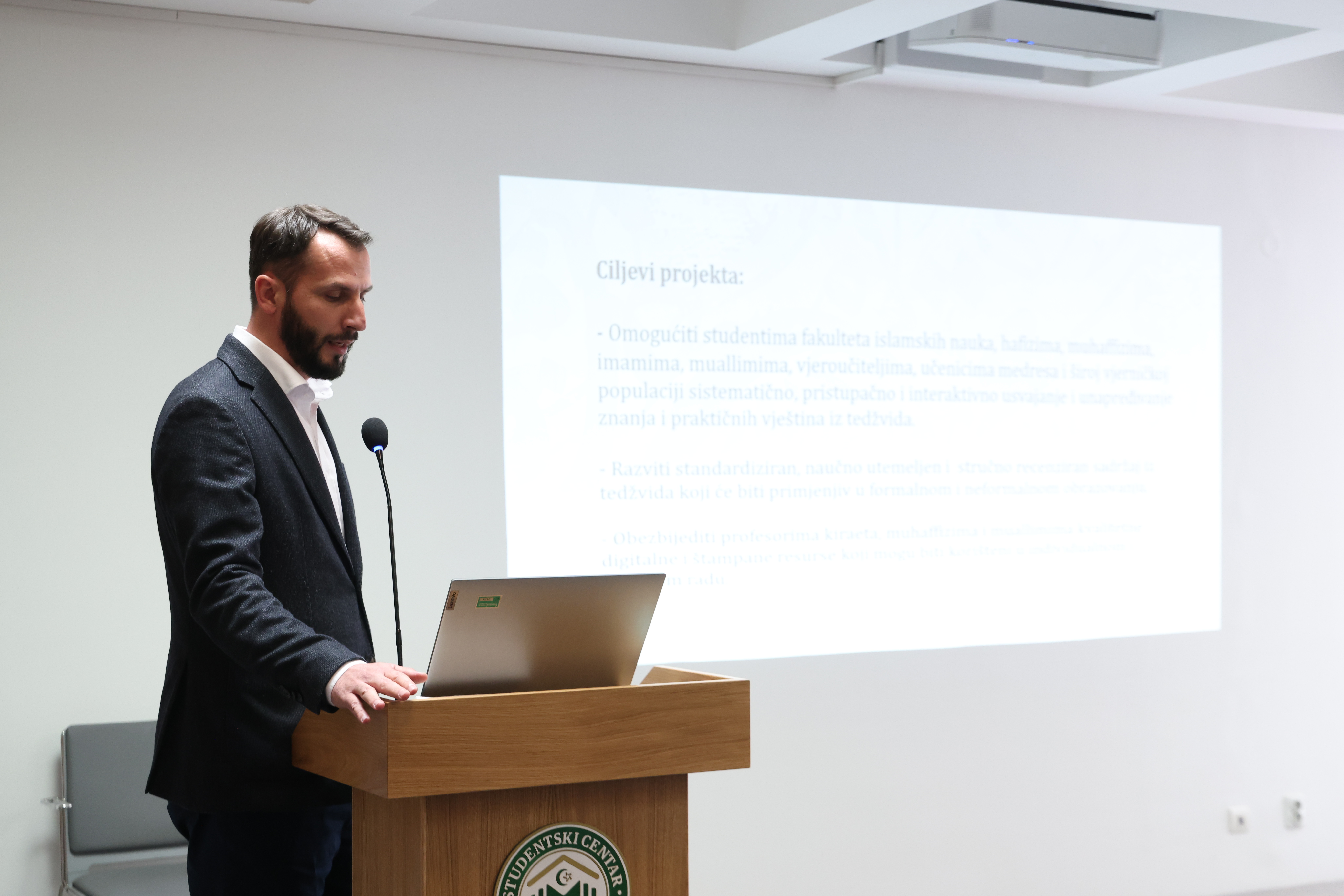 Prof.dr. hfz Abdulaziz Drkić