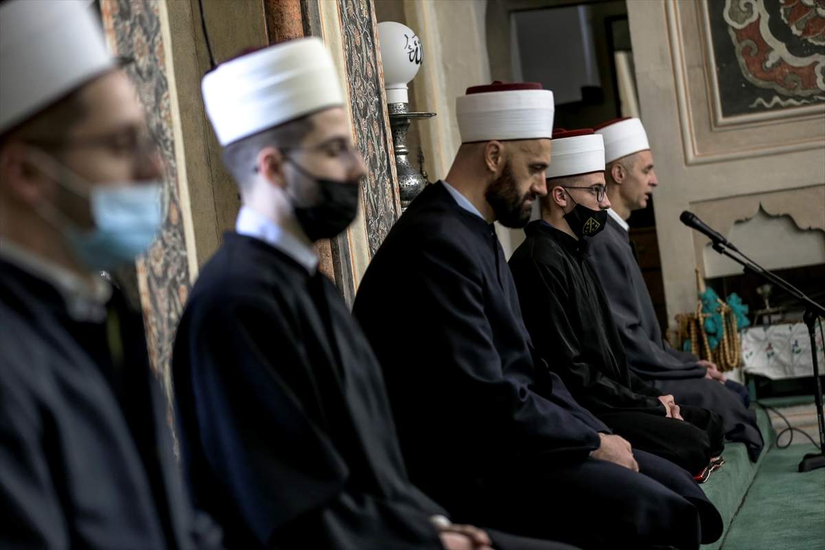 20210413_2_47802948_64223374_Web.jpg - Hafiska mukabela u sarajevskoj džamiji Ferhadija nakon pauze od 30 godina