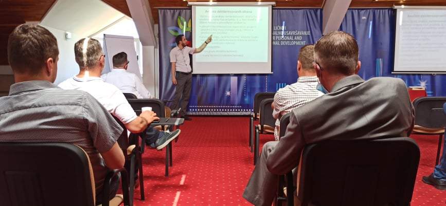 204728314_530181054776497_1523562981050948681_n.jpg - Muftijstvo sarajevsko: Seminar o upravljanju projektima za koordinatore