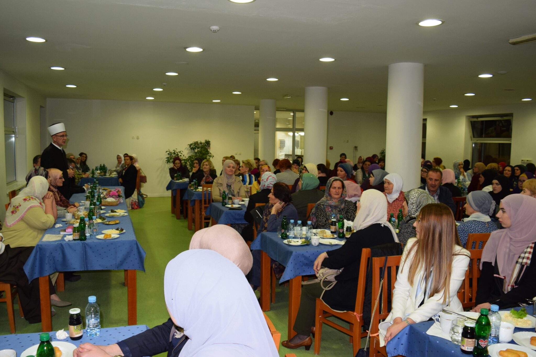 6-2048x1366.jpg - Muftijstvo tuzlansko: Tradicionalni iftar za Bošnjakinje